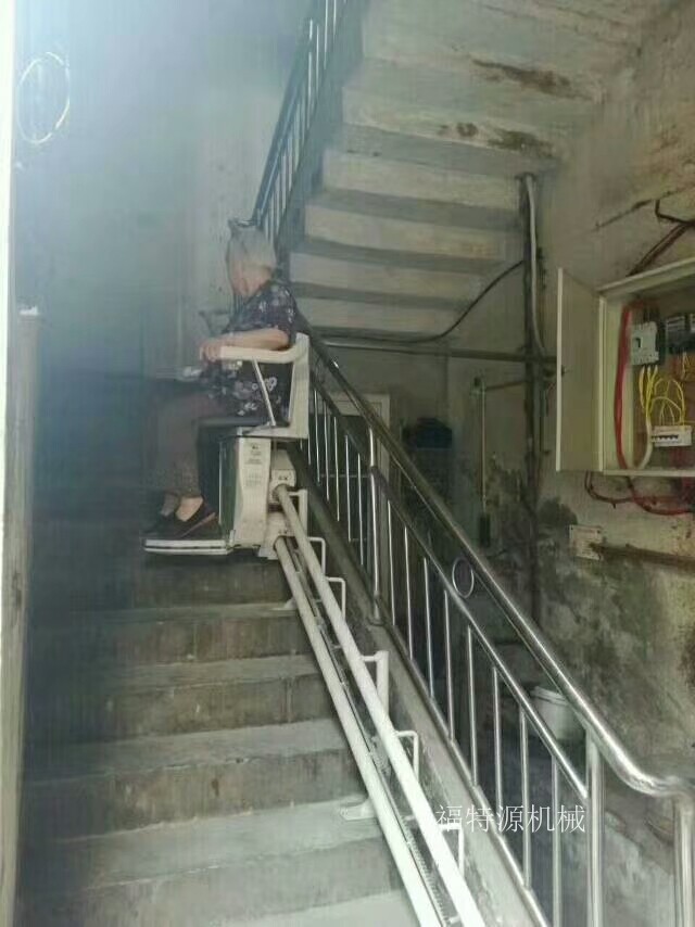 殘疾人升降平臺(tái)